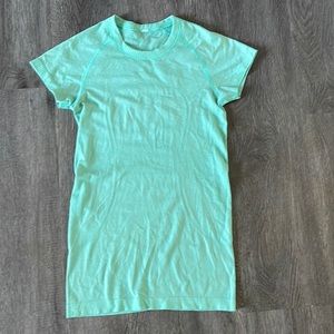 Lululemon shirt